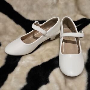 Girls dress shoes(white)